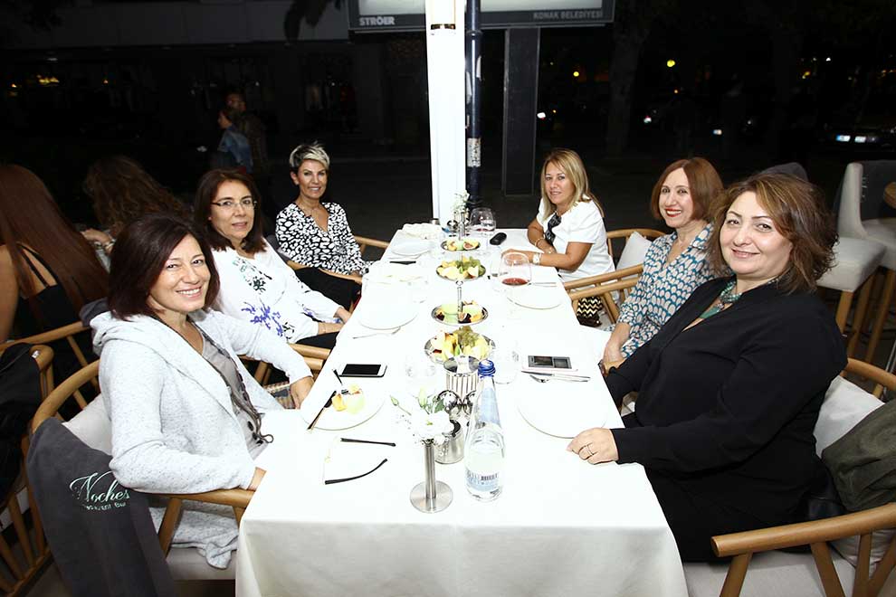 Loco Noches�le Taçlandı Magazin İzmir