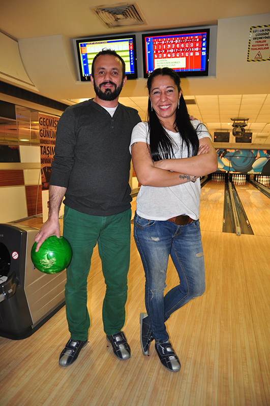 Geleneksel Bowling Turnuvasında Buluştular Magazin İzmir