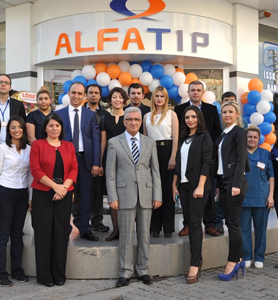 Alfa Tip Merkezi Nde Renkli Acilis Magazin Izmir