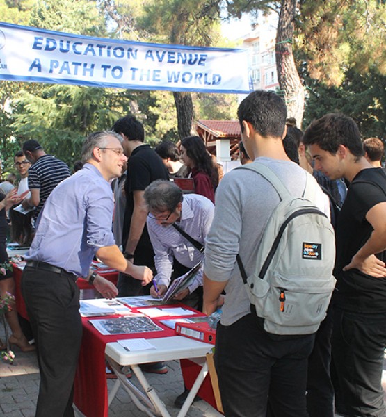 İzmir Amerikan Koleji 2