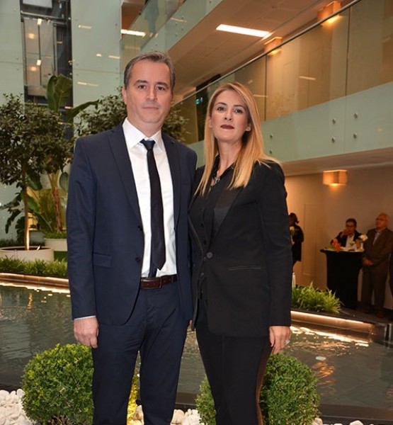 Is Dunyasi Cicek Plaza Nin Acilisinda Bulustu Magazin Izmir