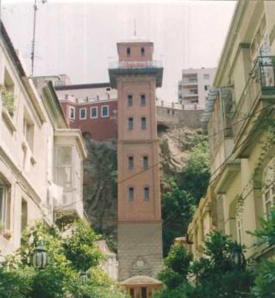 Tarihi Asansör